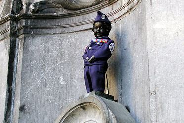 pissingteen|The 9 Greatest Peeing Statues Ever .